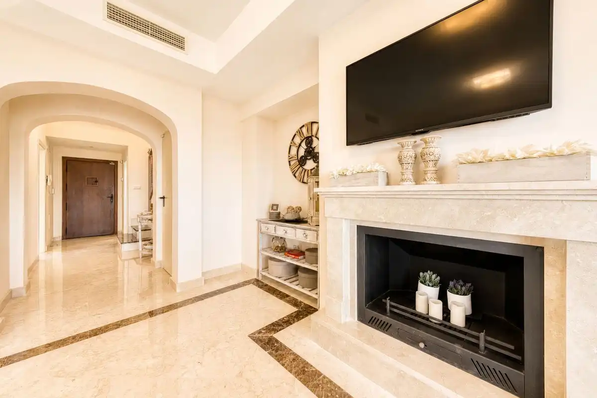 Sala de estar de Casa adosada en venta en Estepona con Aire acondicionado, Terraza y Alarma