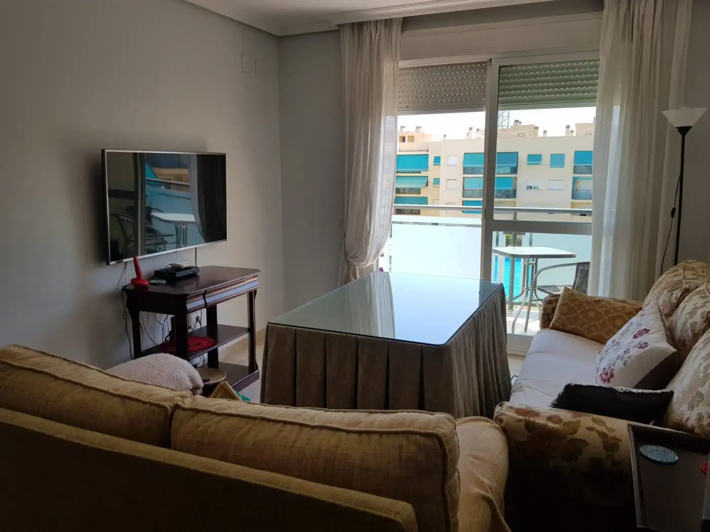 Sala d'estar de Pis de lloguer en Córdoba amb Aire condicionat, Calefacció i Jardí privat