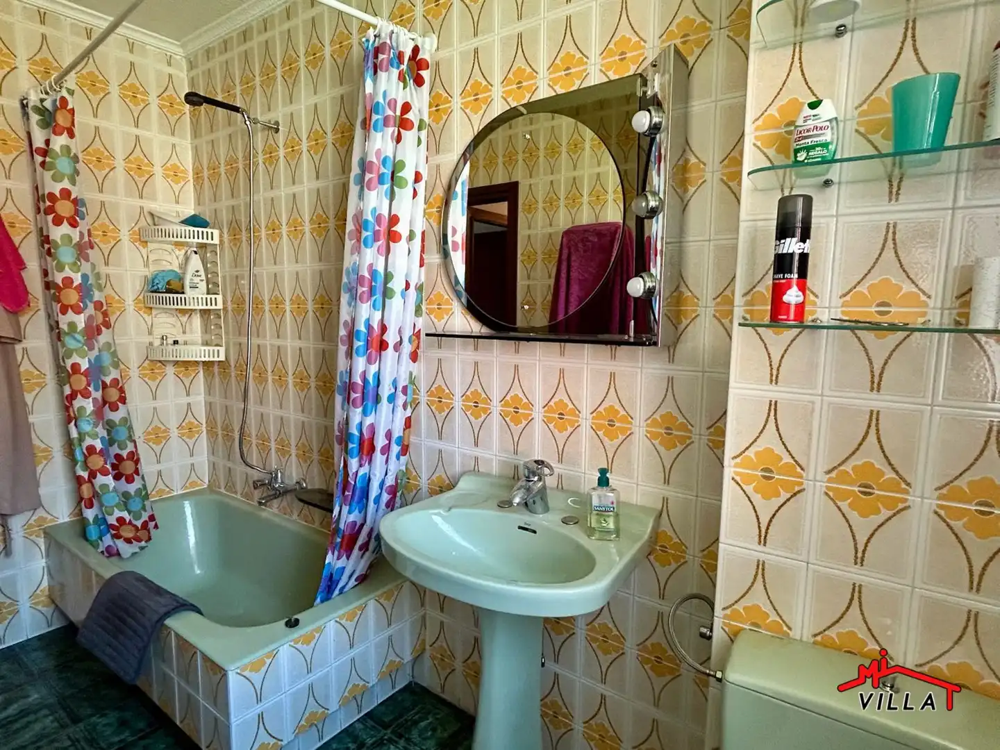 Bathroom of Flat for sale in Laredo  with Heating, Terrace and Balcony