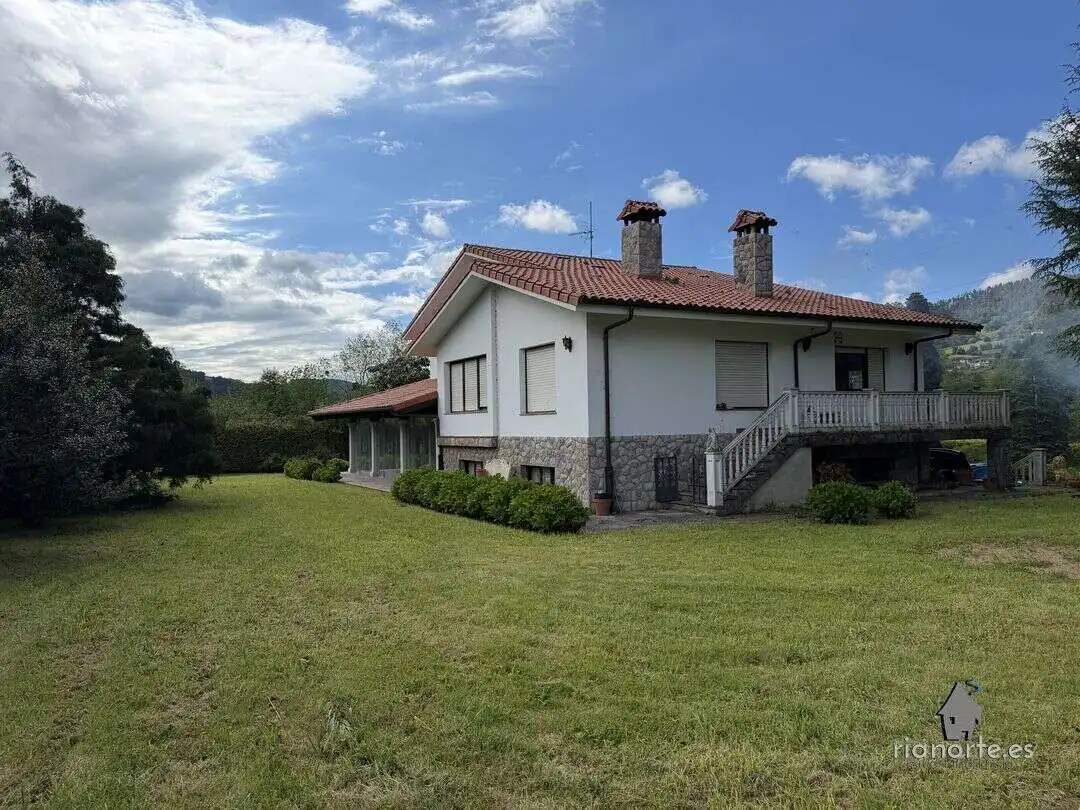 Vista exterior de Casa o chalet en venta en Colunga con Calefacción y Jardín privado