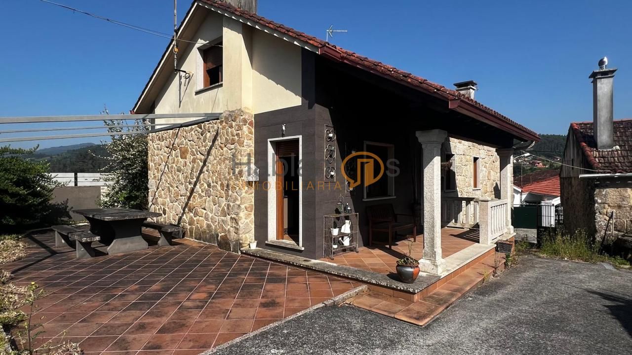 Exterior view of Country house for sale in Pontevedra Capital   with Heating, Private garden and Storage room