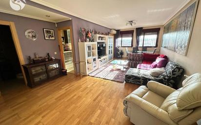 Living room of Single-family semi-detached for sale in Cuenca Capital  with Heating, Terrace and Swimming Pool