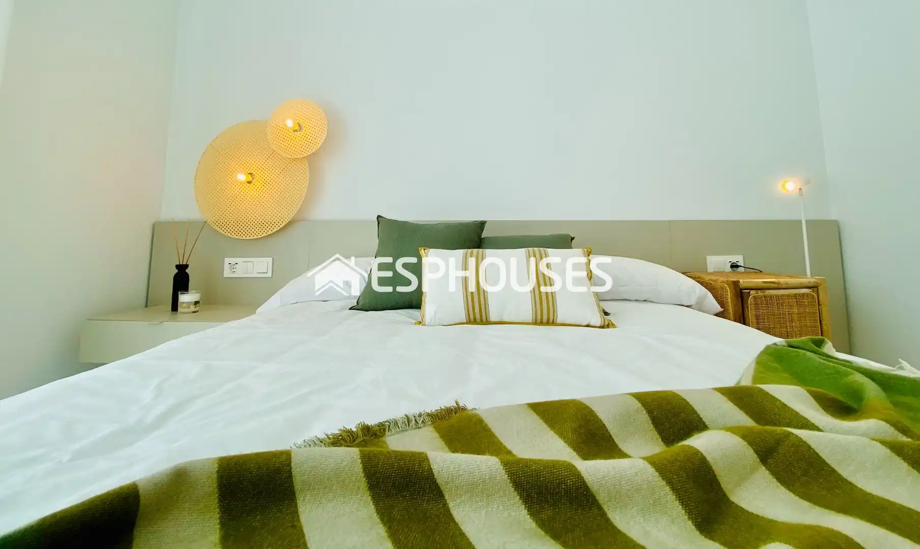 Habitación de Ático en venta en Pilar de la Horadada con Aire acondicionado, Terraza y Balcón