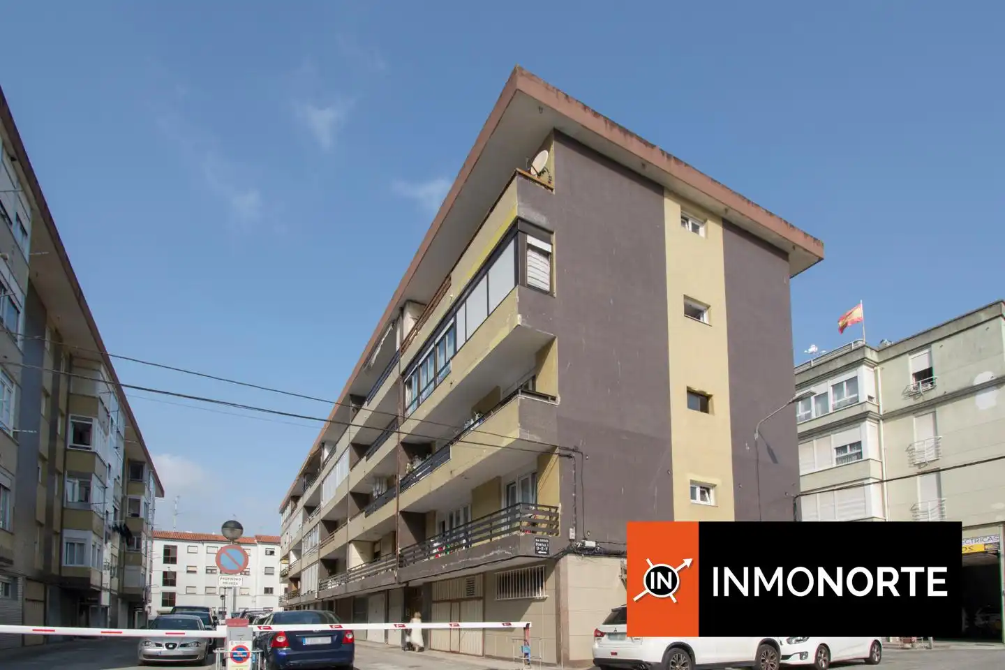 Vista exterior de Pis en venda en Laredo amb Terrassa i Moblat