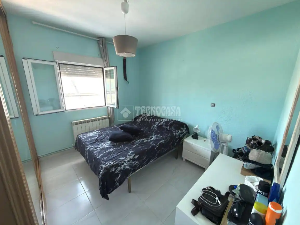 Schlafzimmer von Wohnung zum Verkauf in Madrid mit Klimaanlage und Heizung