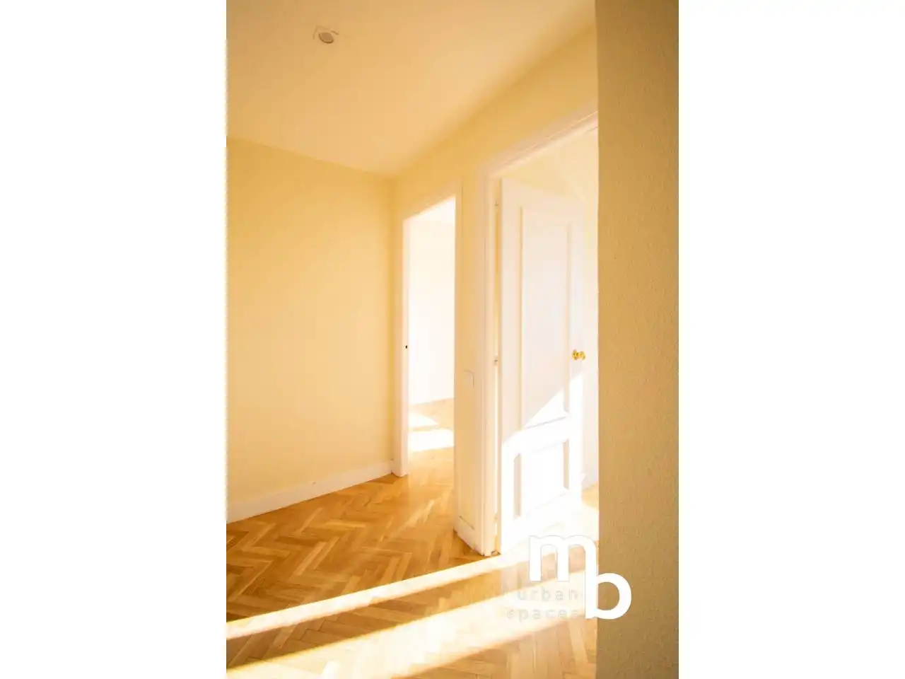 Habitación de Piso de alquiler en Madrid con Aire acondicionado, Calefacción y Parquet