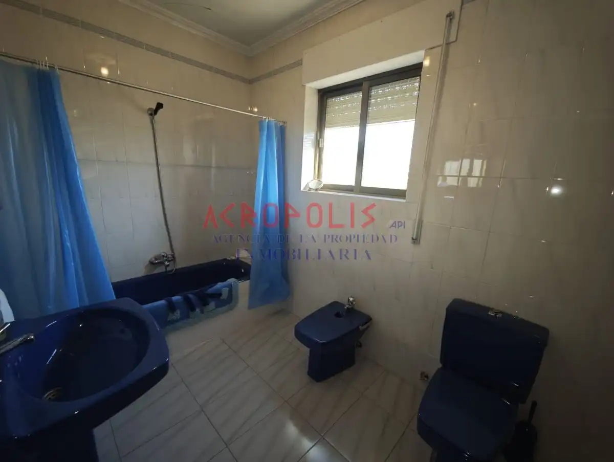 Bathroom of Houses for sale in Maire de Castroponce, Zamora
