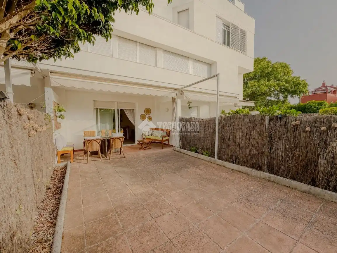 Jardín de Piso en venta en Rota con Aire acondicionado, Calefacción y Jardín privado