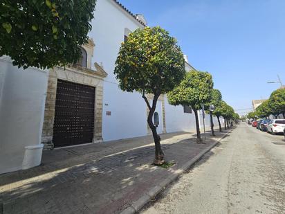 Vista exterior de Casa o xalet en venda en Écija amb Aire condicionat, Terrassa i Traster