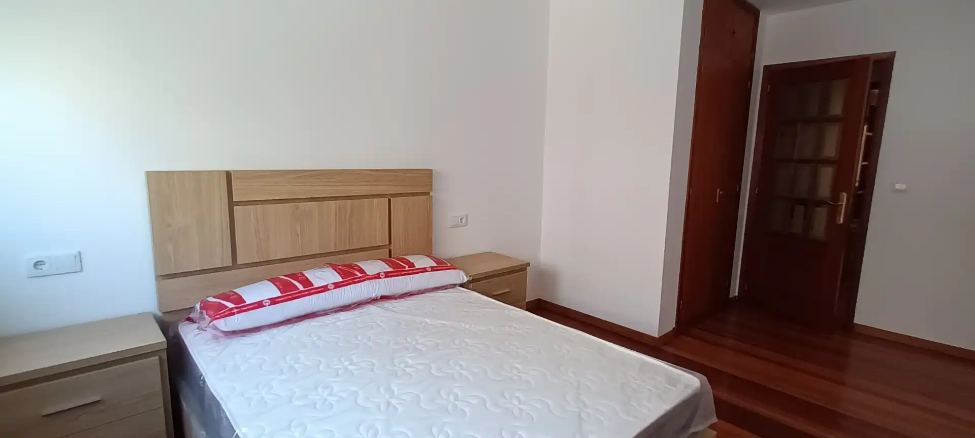 Schlafzimmer von Wohnung zum Verkauf in Pontevedra Capital  mit Heizung und Abstellraum