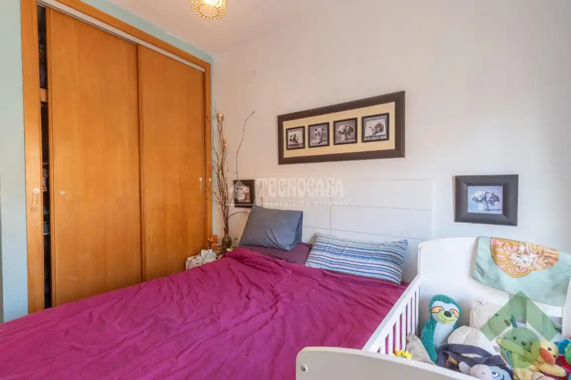 Habitación de Piso en venta en Granada con Aire acondicionado, Parquet y Terraza