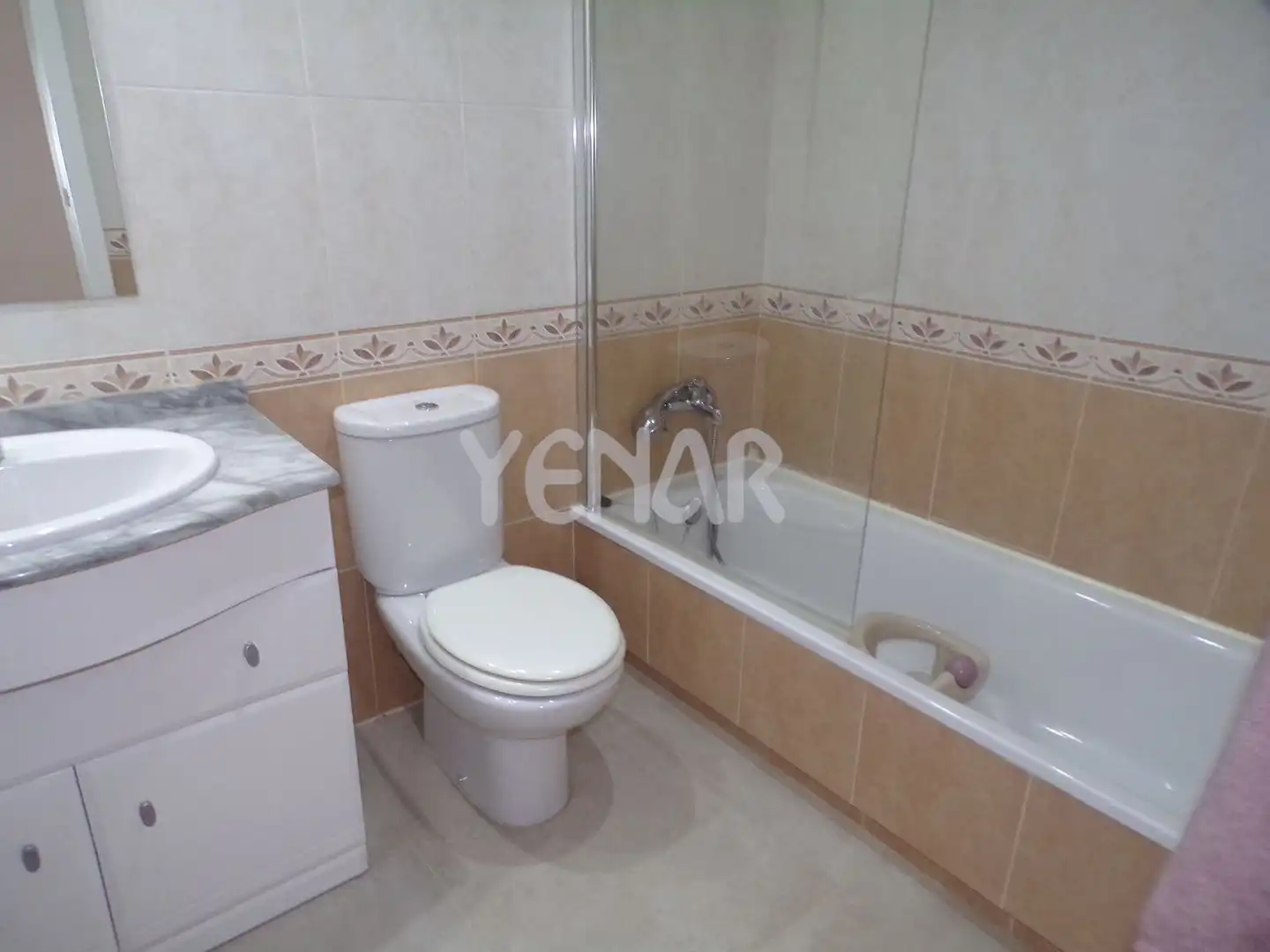 Bathroom of Flat for sale in Alcoy / Alcoi  with Air Conditioner, Heating and Storage room