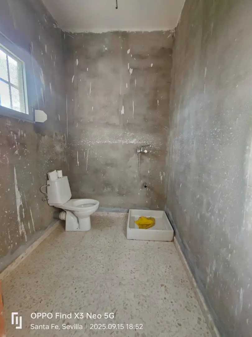 Bany de Casa o xalet en venda en El Viso del Alcor amb Aire condicionat, Jardí privat i Piscina