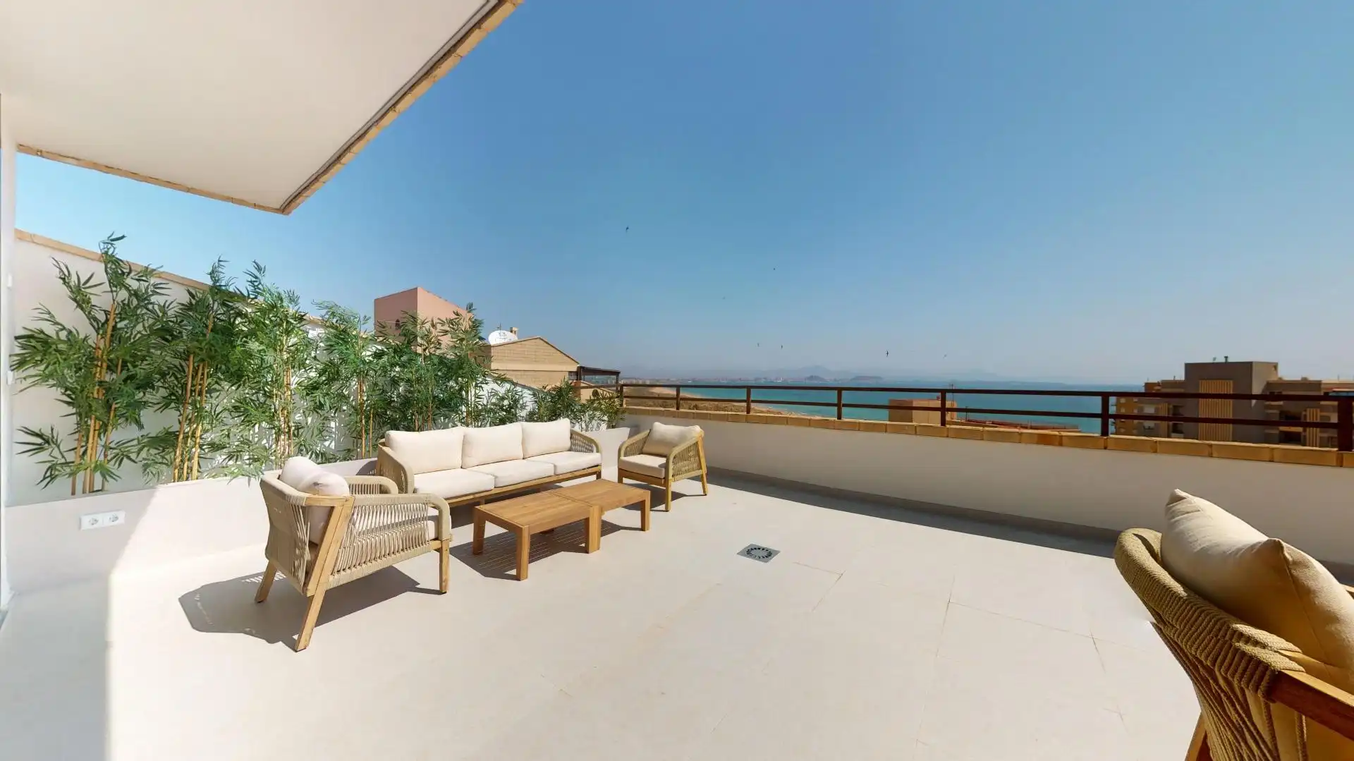 Attic for rent in Calle Ifach, 2, Los Arenales del Sol