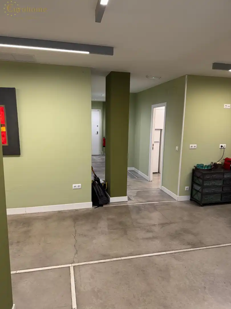 Oficina en venda a Almagro