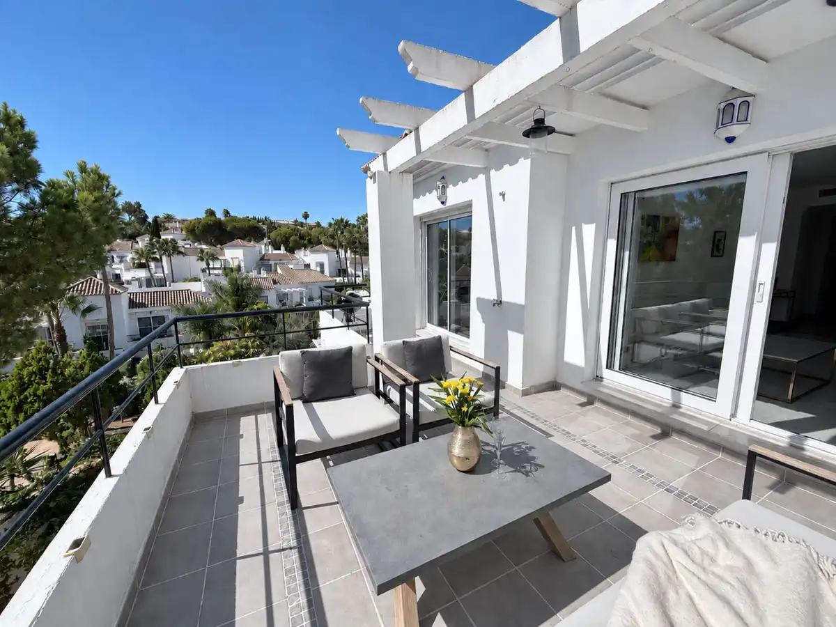 Apartment for sale in Nueva Andalucía, imagen 2