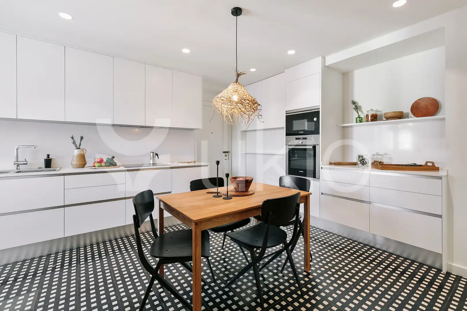 Cuina de Apartament de lloguer en Barcelona amb Aire condicionat, Calefacció i Moblat
