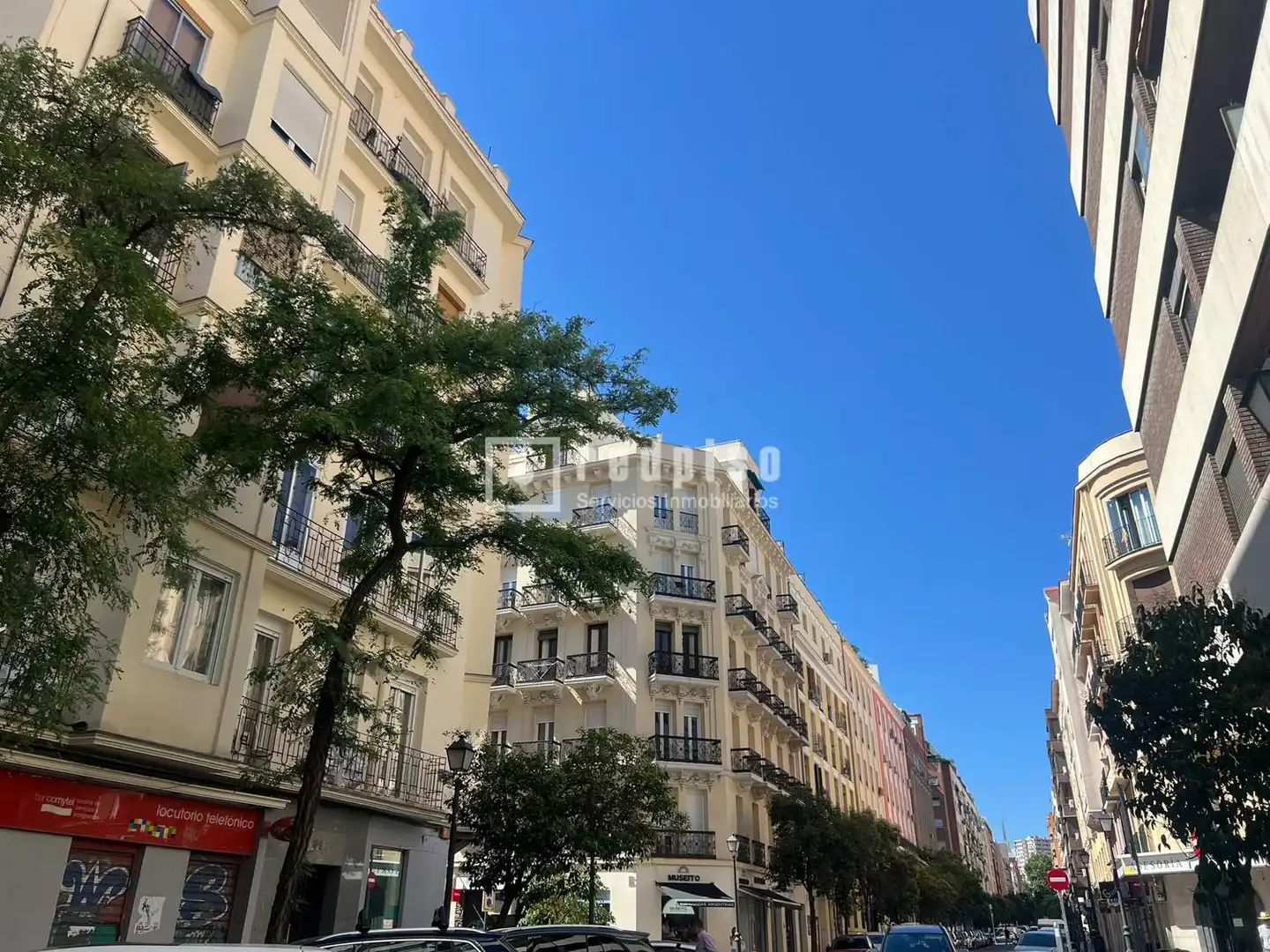 Exterior view of Flat for rent in Madrid  with Heating, Terrace and Furnished