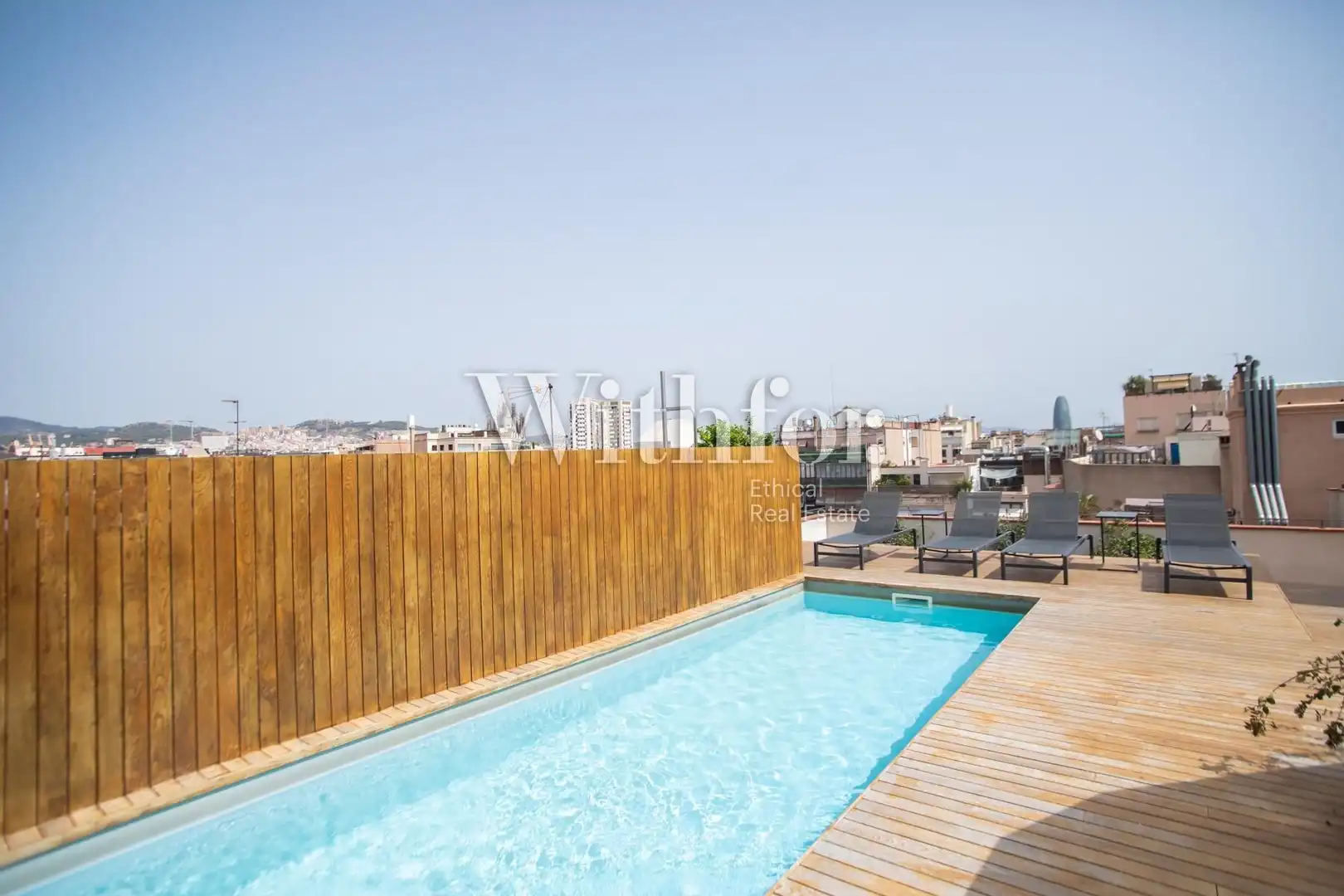 Swimming pool of Flat for rent in Barcelona  with Air Conditioner, Heating and Terrace