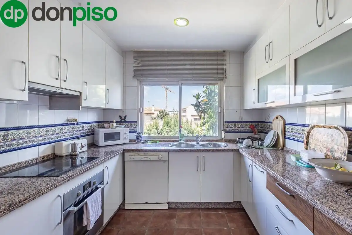 House with pool for sale in Calle GERANEO, imagen 35