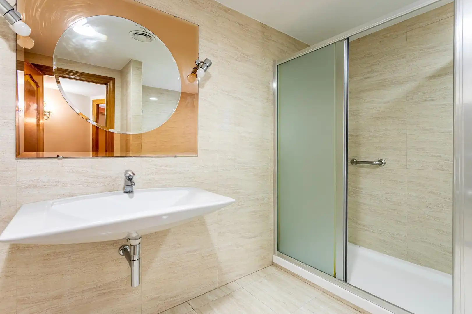 Baño de Piso de alquiler en Valencia con Aire acondicionado, Calefacción y Terraza