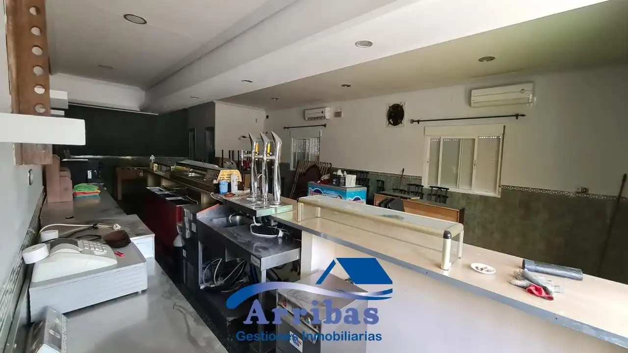 Local en venta en Hormigos con Aire acondicionado y Calefacción