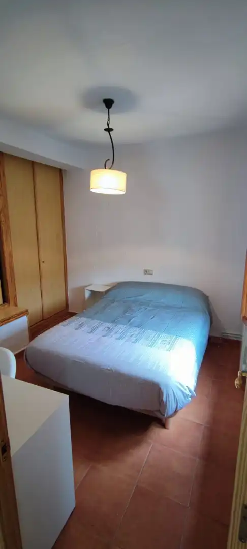 Dormitori de Casa o xalet de lloguer en Cuenca amb Calefacció, Moblat i Rentadora