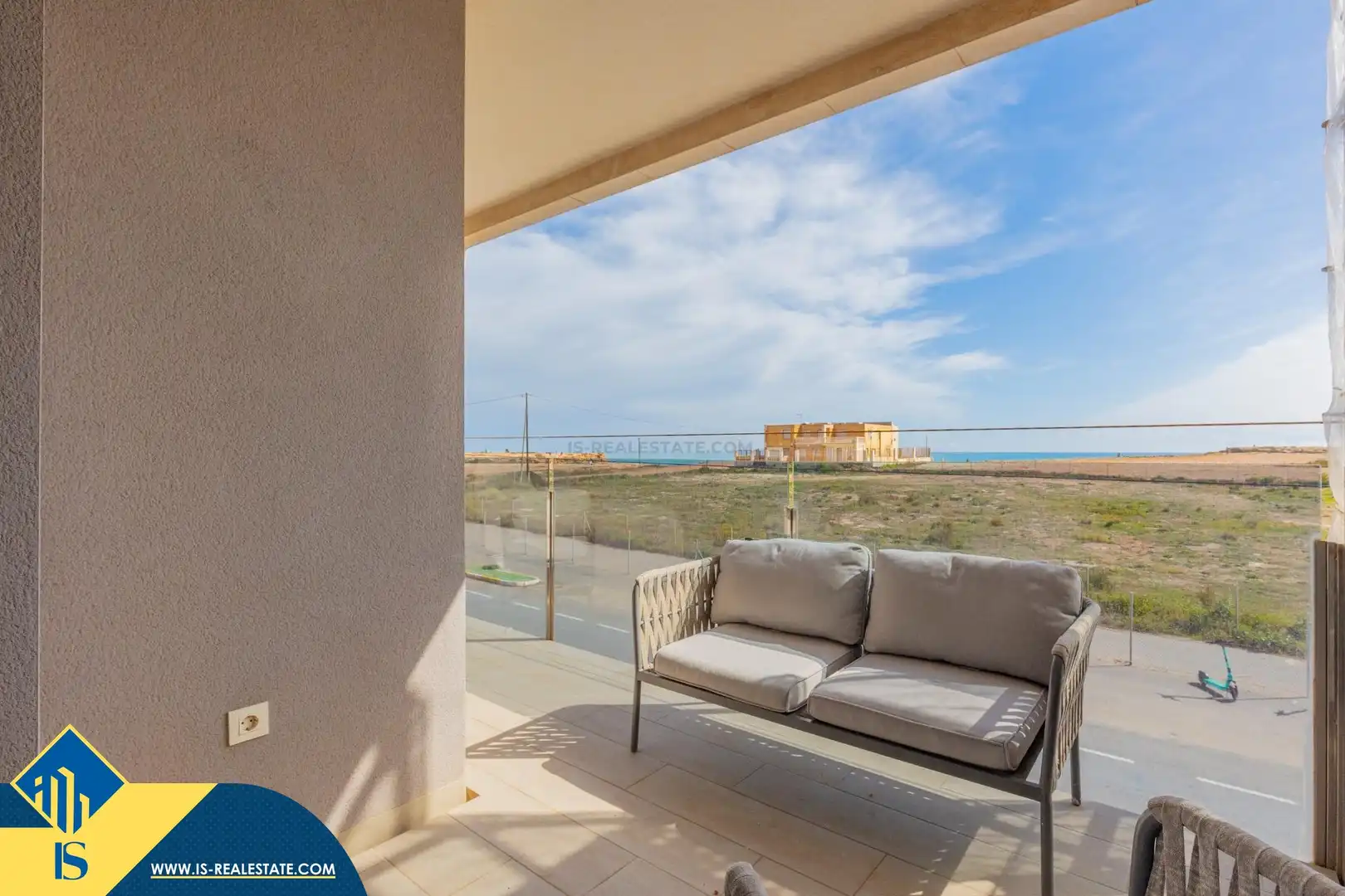 Wohnung mit Pool zum Verkauf in Playa de los Locos, imagen 2