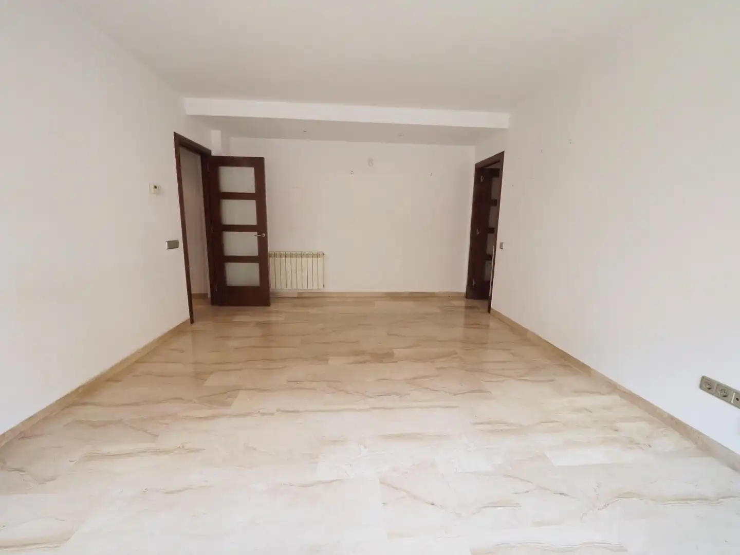 Sala d'estar de Pis en venda en Terrassa amb Calefacció i Balcó