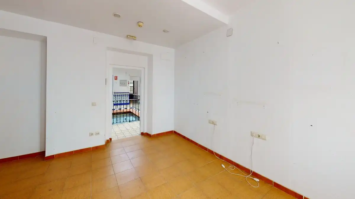 Houses for sale in Sevilla  with Air Conditioner, Terrace and Balcony
