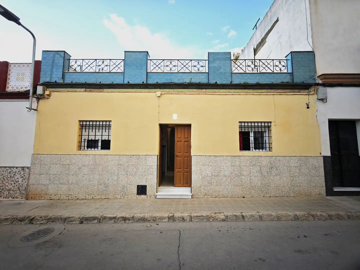 Vista exterior de Casa o chalet en venta en Lebrija con Aire acondicionado y Amueblado