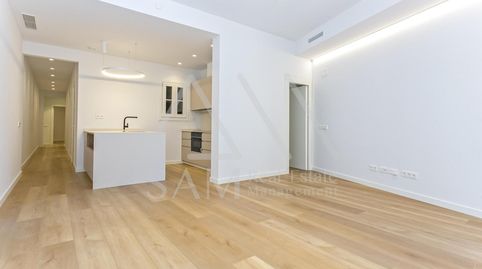 Foto 3 de Piso en venta en El Raval, Barcelona Capital