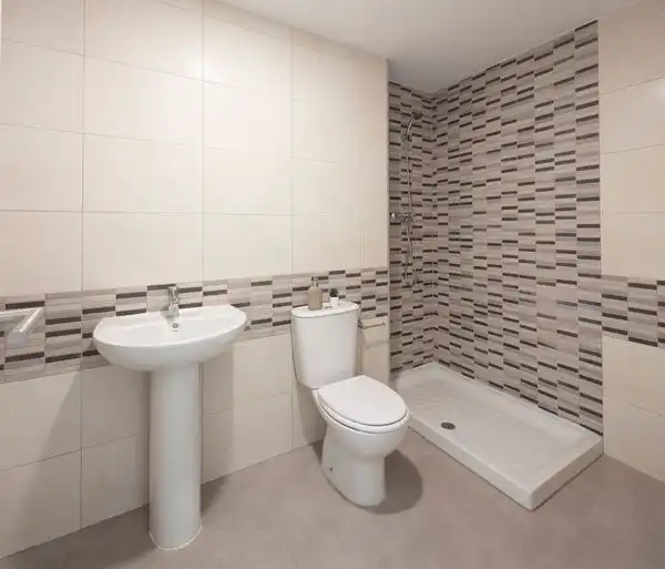 Bathroom of Flat for rent in Madrid  with Storage room, Pets allowed and Community pool
