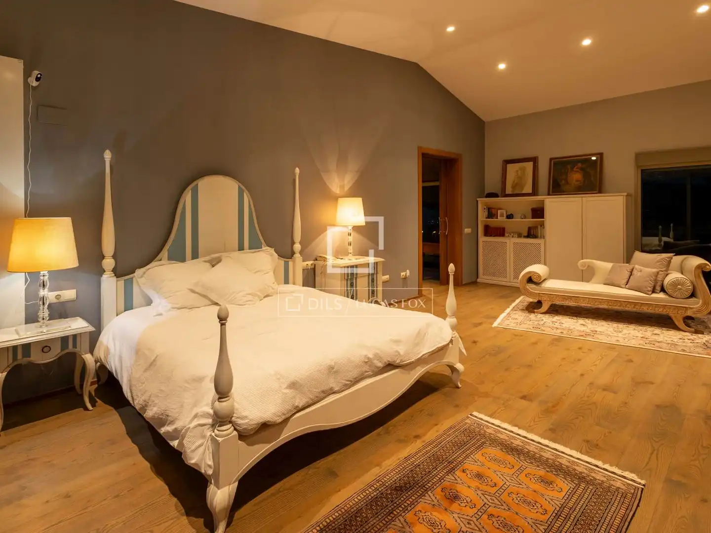 Habitación de Casa o chalet en venta en Sagunto / Sagunt con Aire acondicionado, Calefacción y Jardín privado