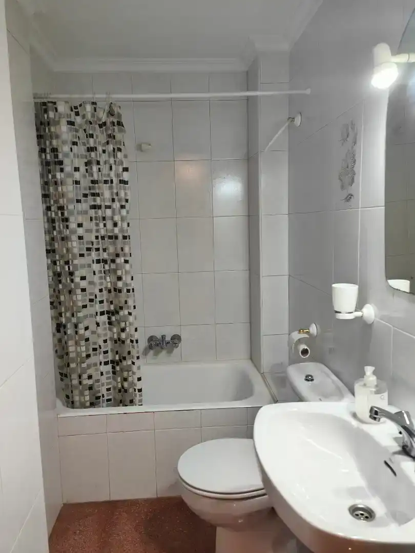 Badezimmer von Wohnung zur Miete in Banyeres de Mariola mit Abstellraum