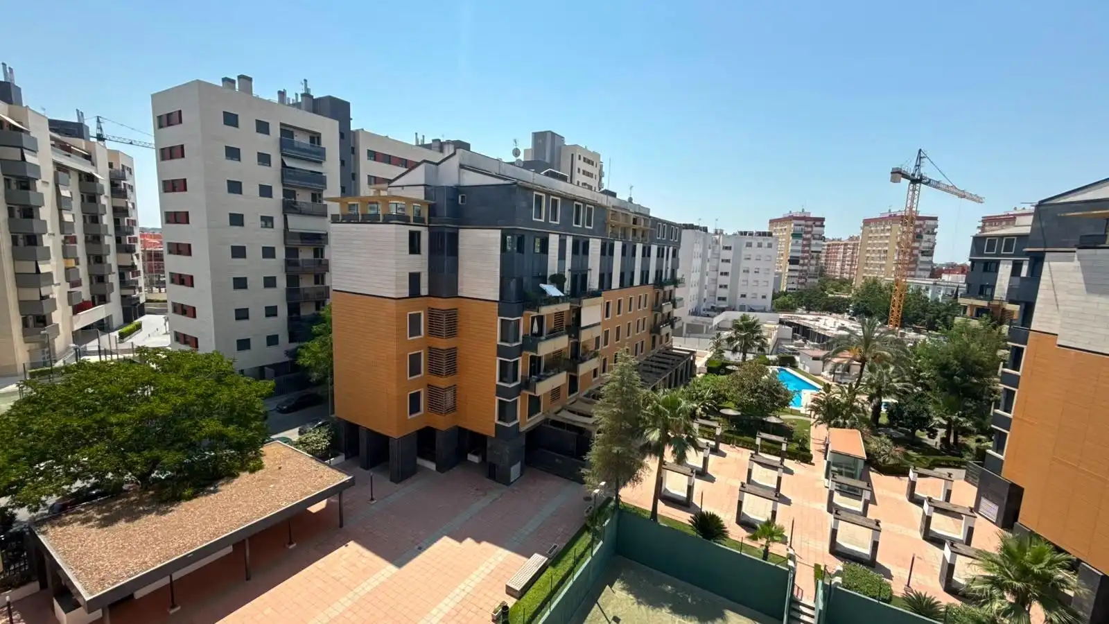 Vista exterior de Pis en venda en Sevilla amb Aire condicionat, Calefacció i Traster