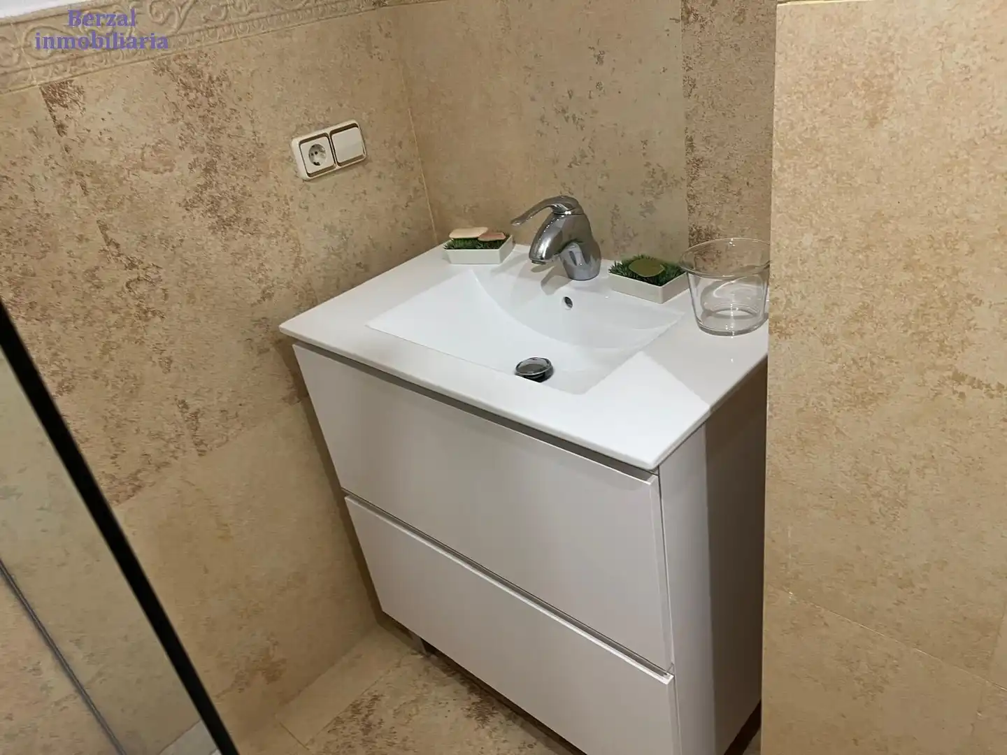 Bathroom of Flat for rent in  Logroño  with Heating, Terrace and Storage room