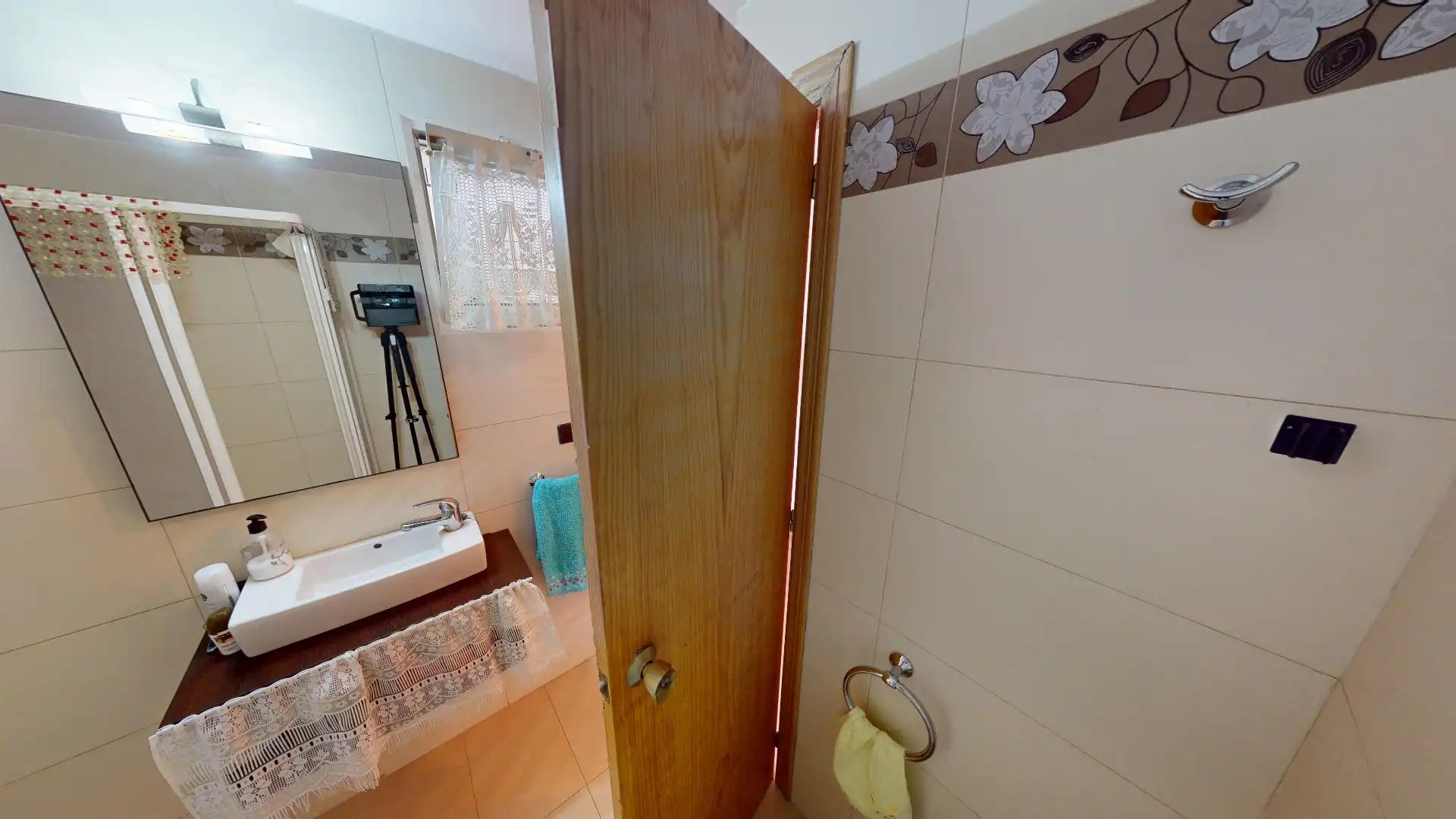 Baño de Piso en venta en Torrevieja con Terraza, Amueblado y Lavadora