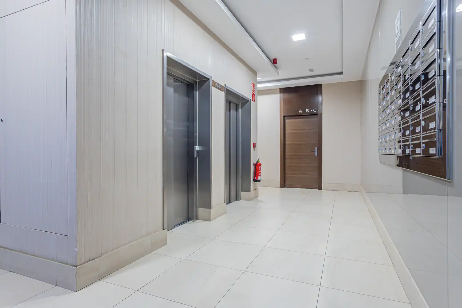 Wohnung zum Verkauf in Madrid mit Heizung, Terrasse und Abstellraum