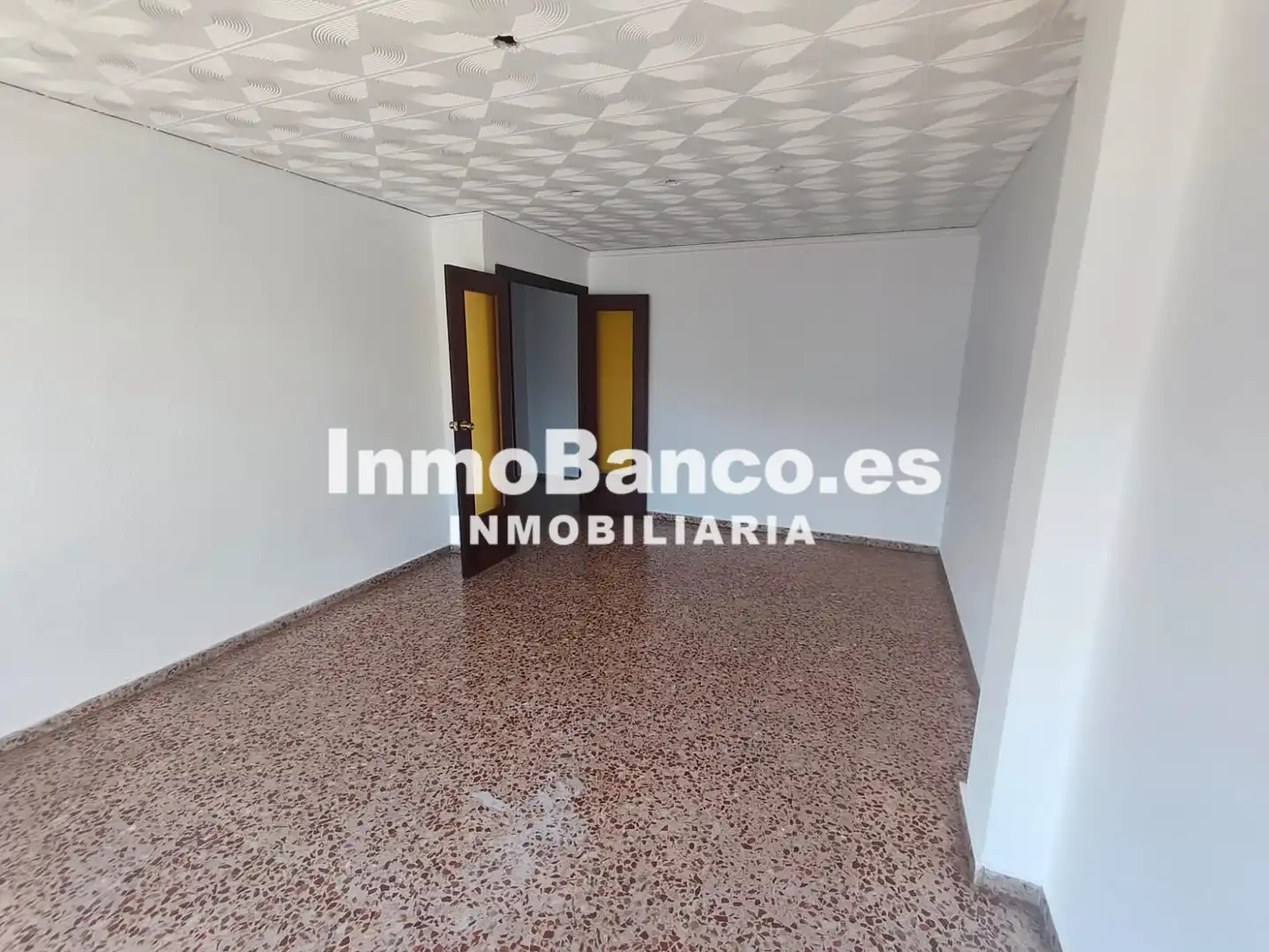 Flat with terrace for sale in Carrer del Poeta Llorente 25
