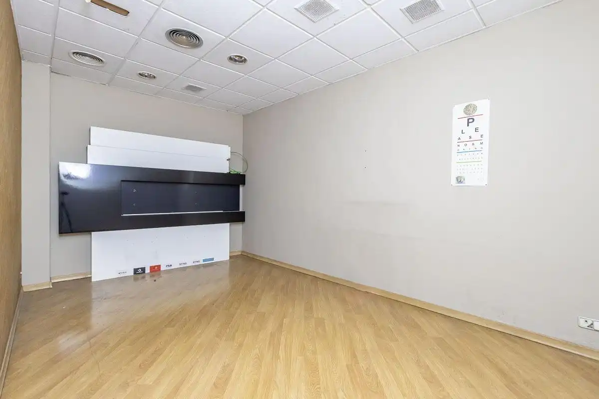 Local comercial de lloguer a Beiro, imagen 9