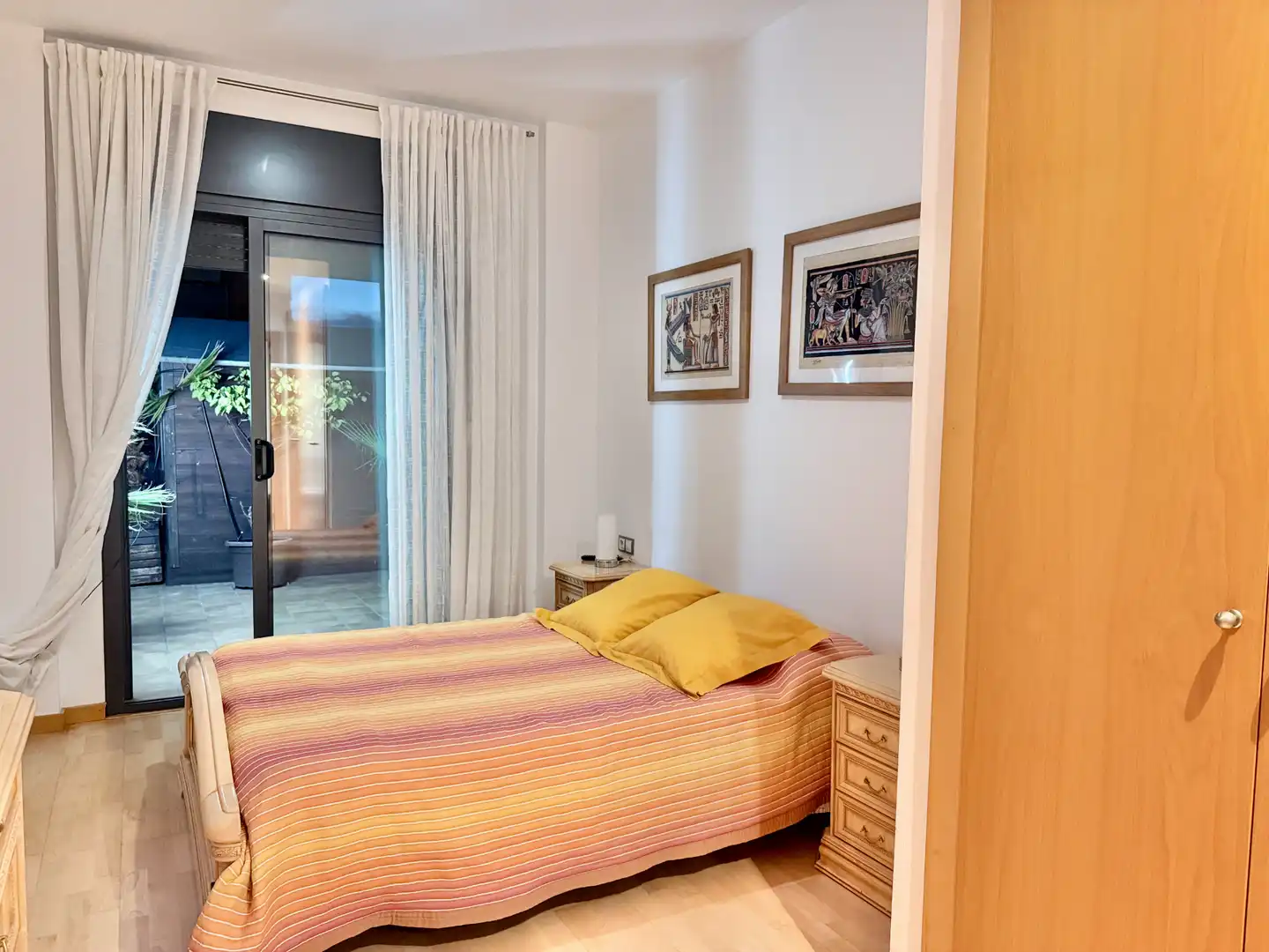 Bedroom of Ground floor for sale in Badalona  with Air Conditioner, Heating and Private garden