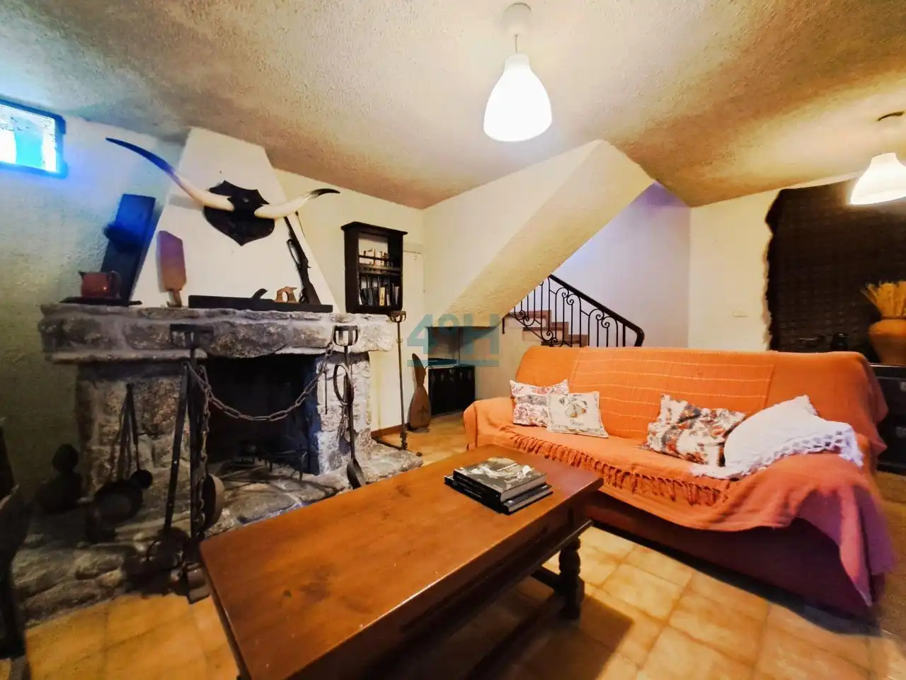 Sala d'estar de Casa o xalet en venda en San Cibrao das Viñas amb Calefacció, Jardí privat i Terrassa
