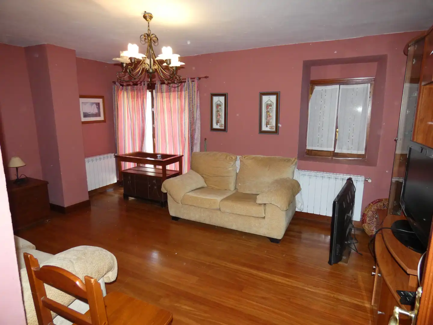 Wohnzimmer von Haus oder Chalet zum Verkauf in Villarcayo de Merindad de Castilla la Vieja mit Heizung, Privatgarten und Möbliert