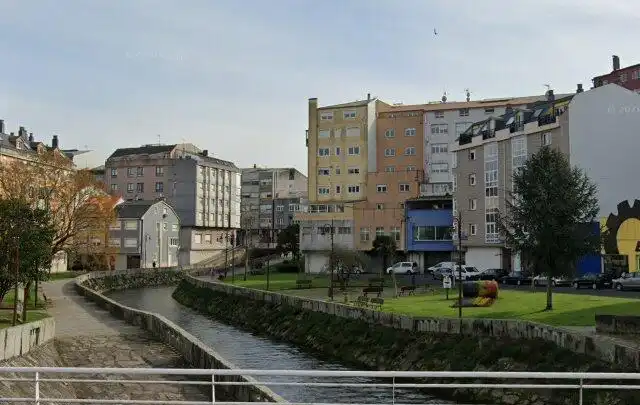 Vista exterior de Pis en venda en Carballo