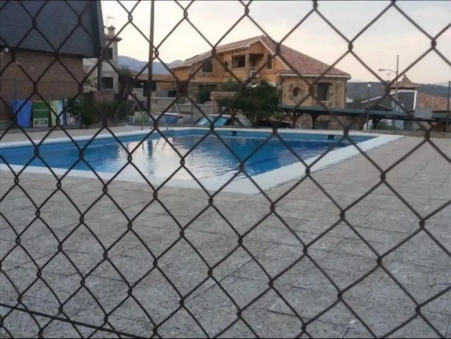 Piscina de Casa o xalet en venda en Cabanillas de la Sierra amb Jardí privat, Piscina i Moblat