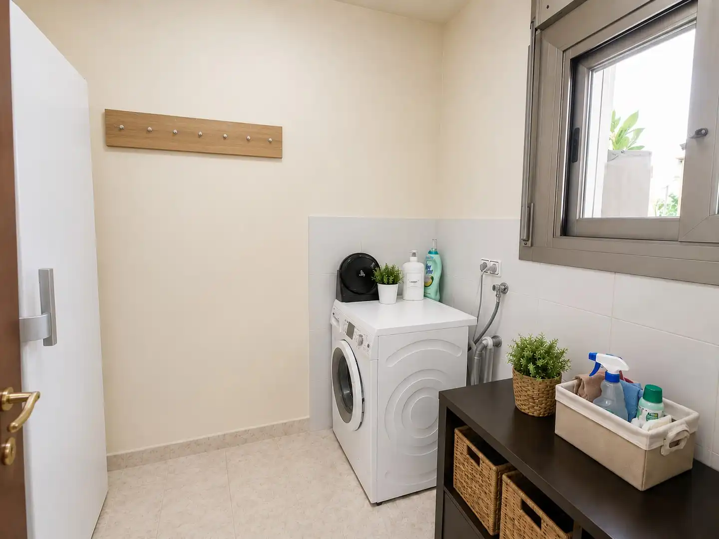 Detached homes for sale in Sils  with Air Conditioner, Heating and Private garden