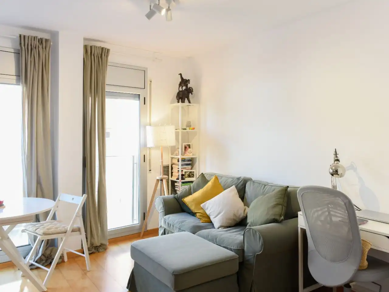 Sala d'estar de Pis en venda en Terrassa amb Aire condicionat