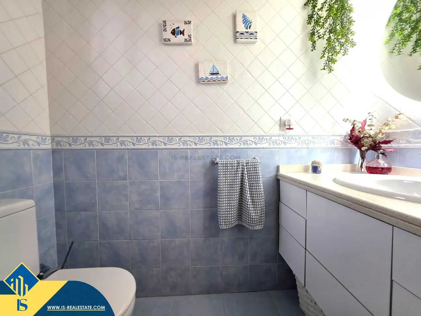 Bathroom of Houses for sale in Alicante / Alacant  with Terrace, Furnished and Community pool