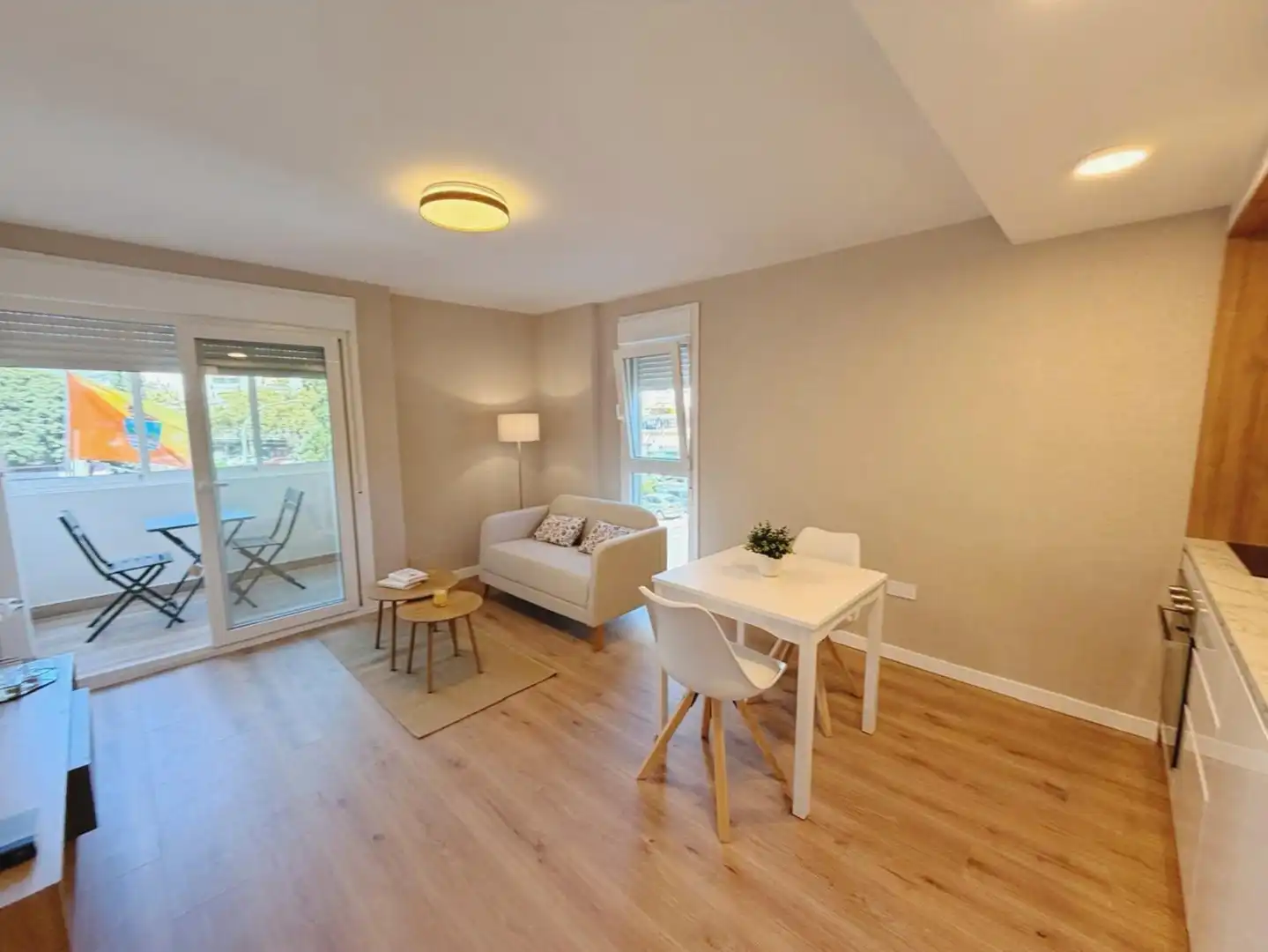 Apartamento con terraza en venta en Avenida Avenida Gamonal, imagen 3